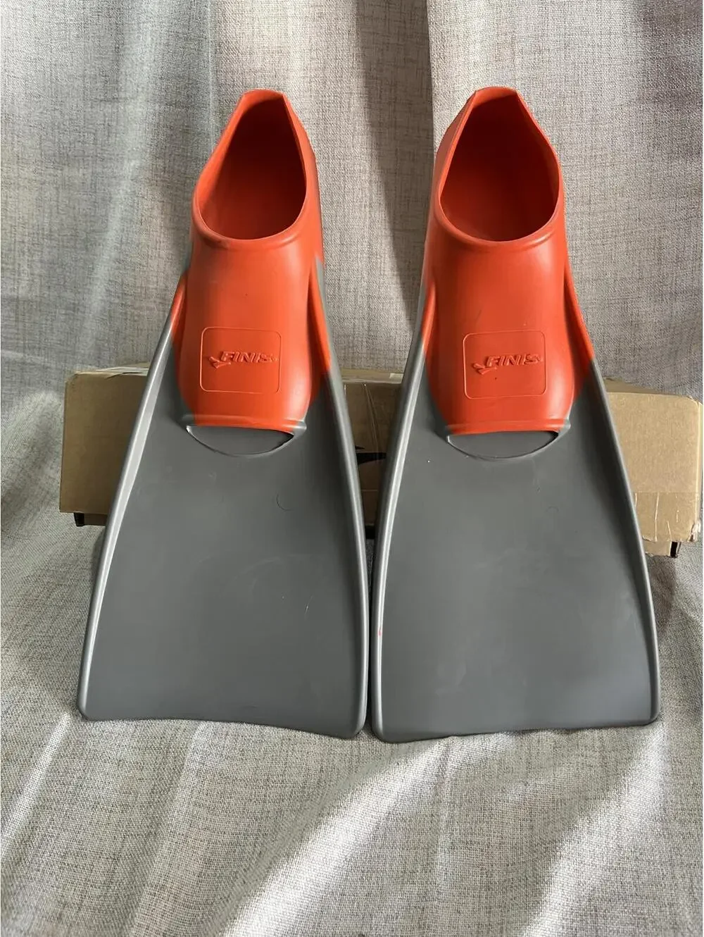 Finis Long Floating Fins NIB L M 7-9/ W 8-10 NIB - Picture 1 of 4